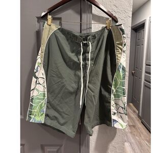 Beach Rays Men's Green/White Floral Board Shorts Drawstring Swim Bottom Size 38